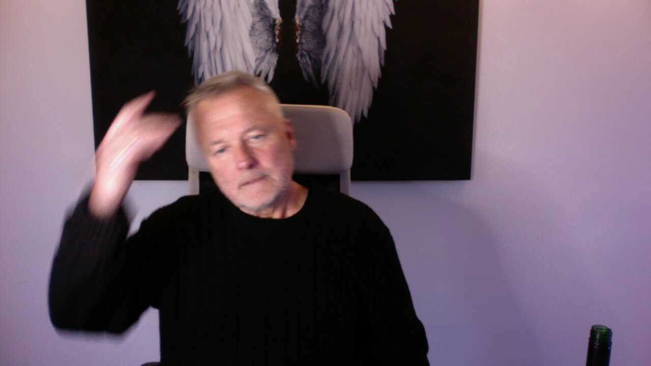 HOW TO PREVENT THROWING ALL THE TOYS OUT OF THE PRAM